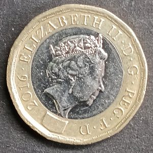 2016 One Pound Coin – Elizabeth II – Bi-Metallic UK Coin