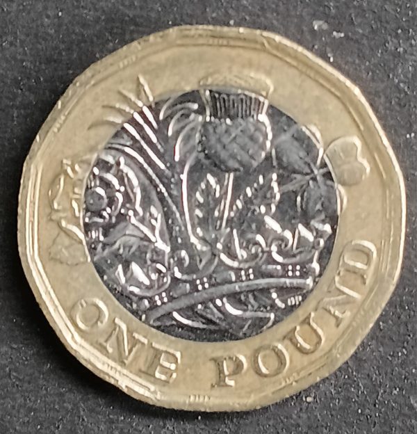 2016 One Pound Coin – Elizabeth II – Bi-Metallic UK Coin - Image 2