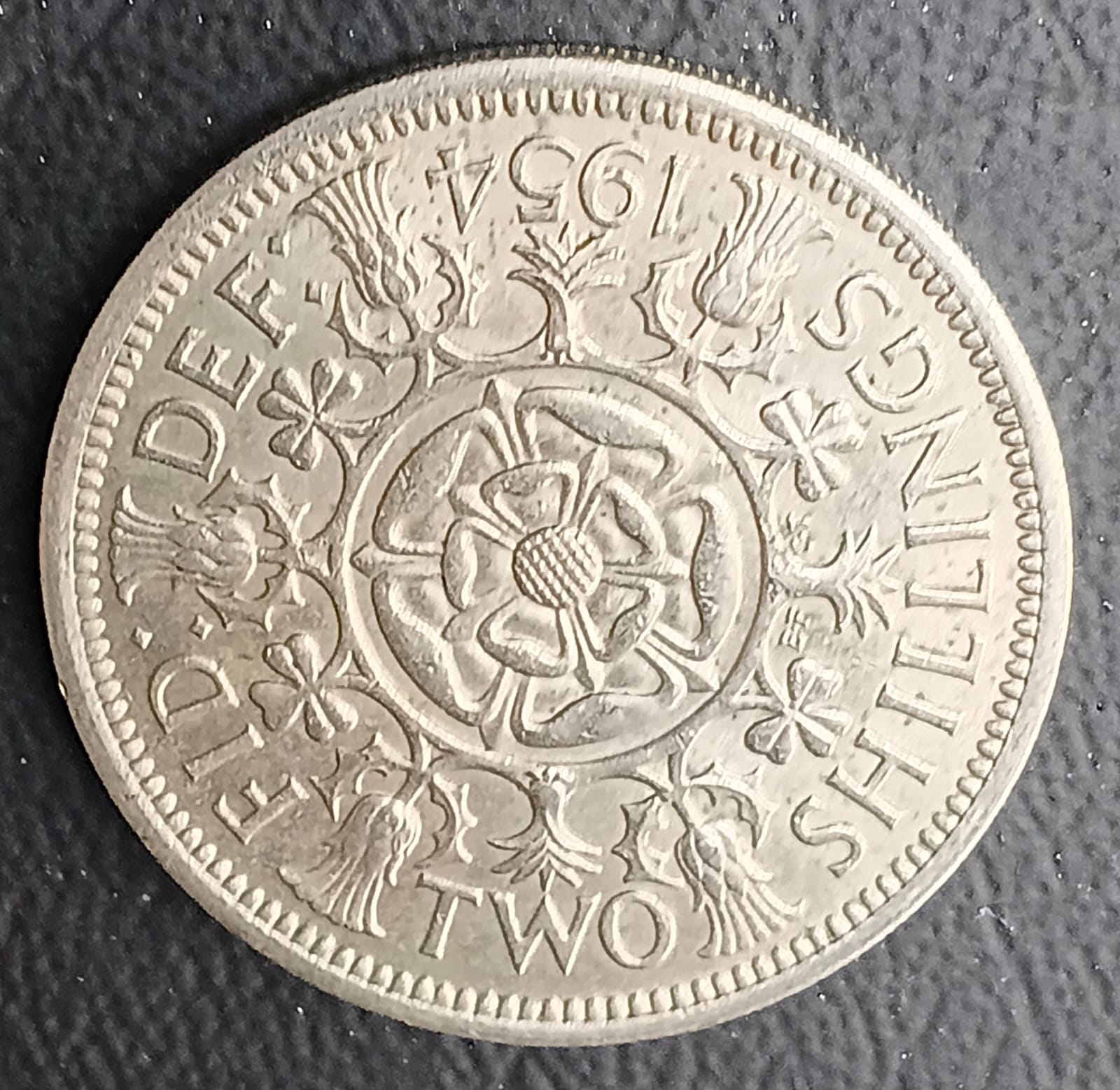 Two Shillings Coin – Queen Elizabeth II (1954) - Image 2