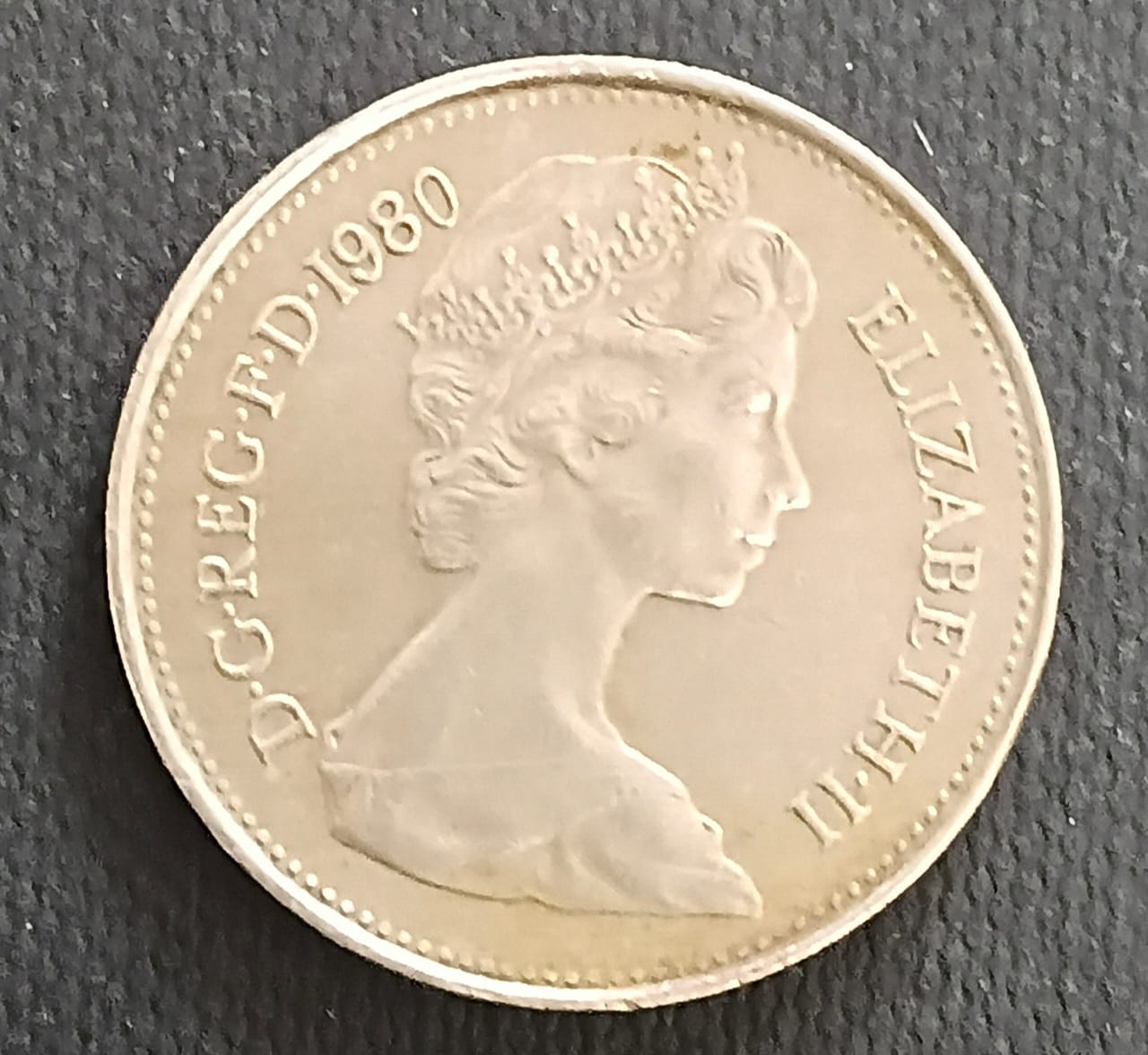 1980 Five New Pence Coin – Elizabeth II – Copper-Nickel – $3 - Image 2