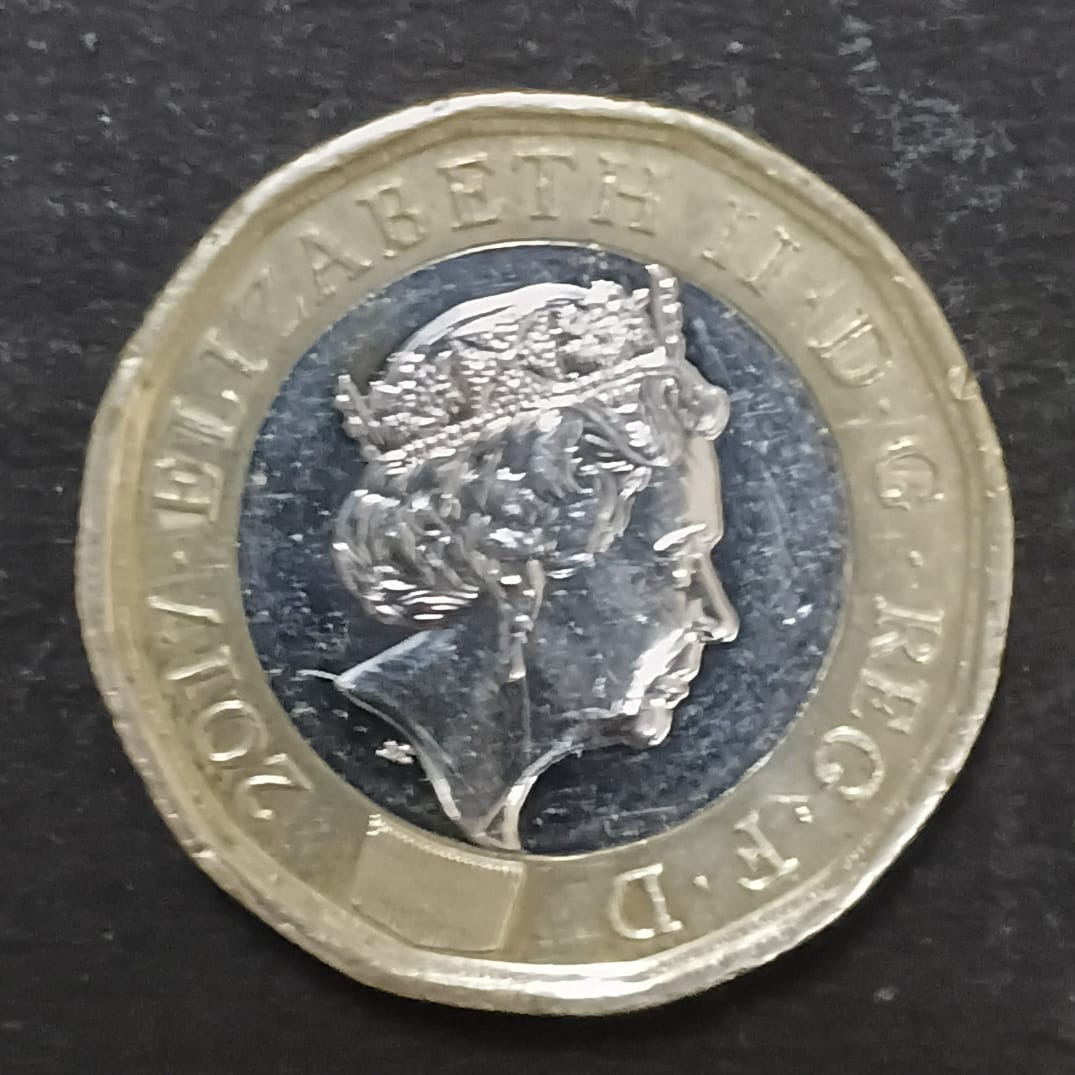 One Pound Coin – UK, Queen Elizabeth II (2017) - Image 2